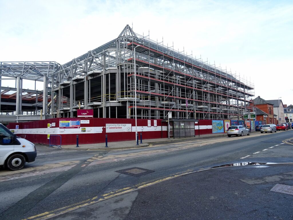 The new Tesco store under construction - geograph.org.uk - 4893827