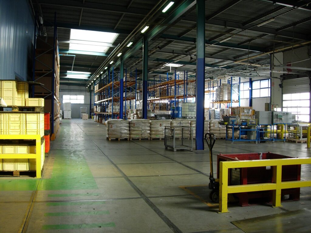 Warehouse-plastic industry2