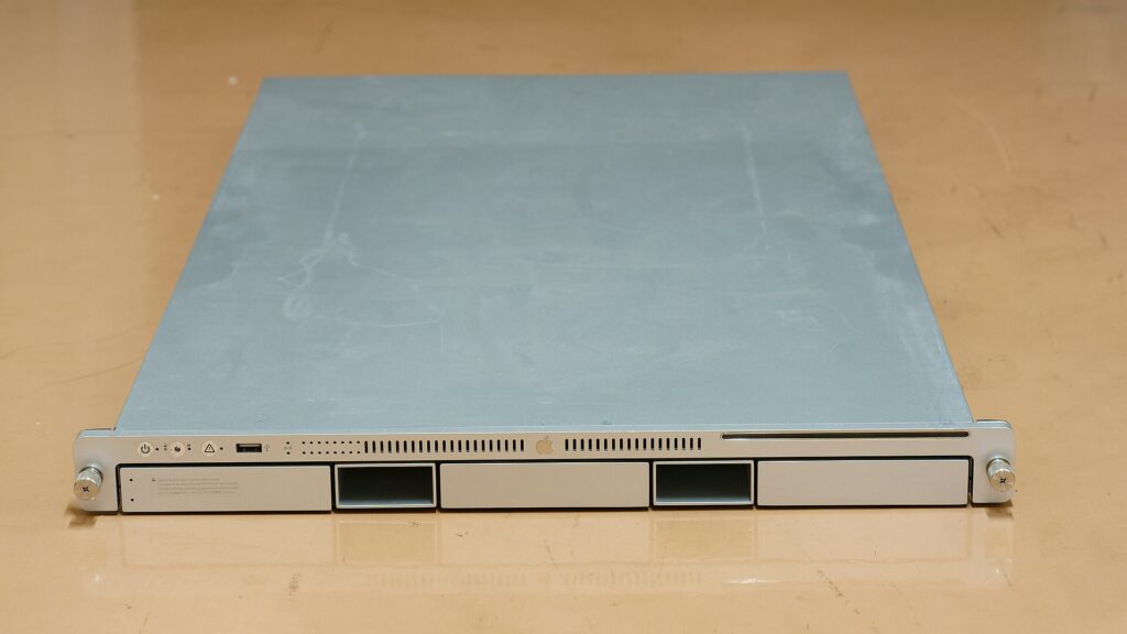 Apple Xserve (Early 2008) (26396570970)